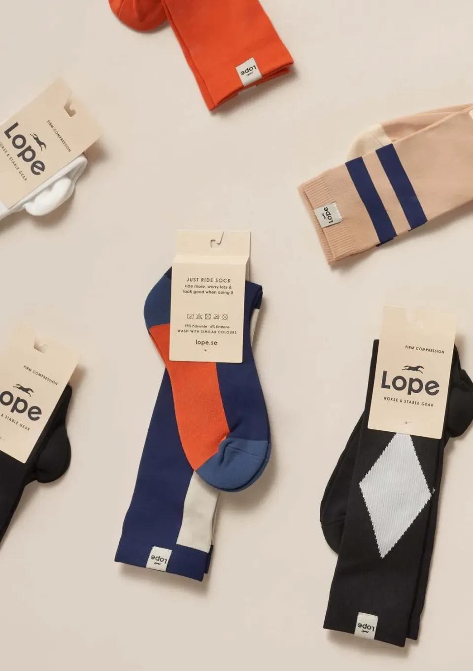 LOPE ridestrømper one size 36-42 sort guld rombe