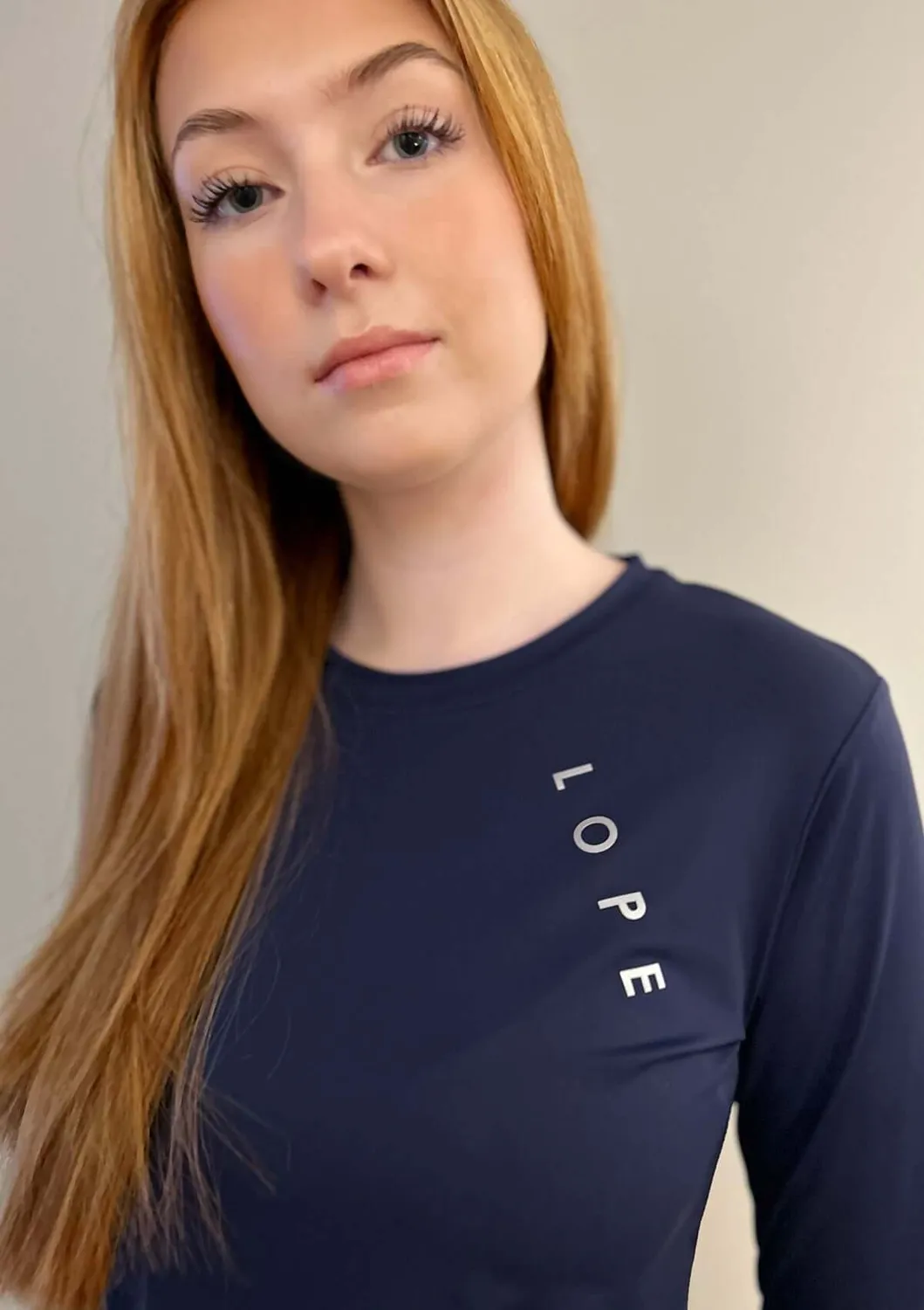 LOPE Liquid Fit langærmet funktionstop navy åndbar