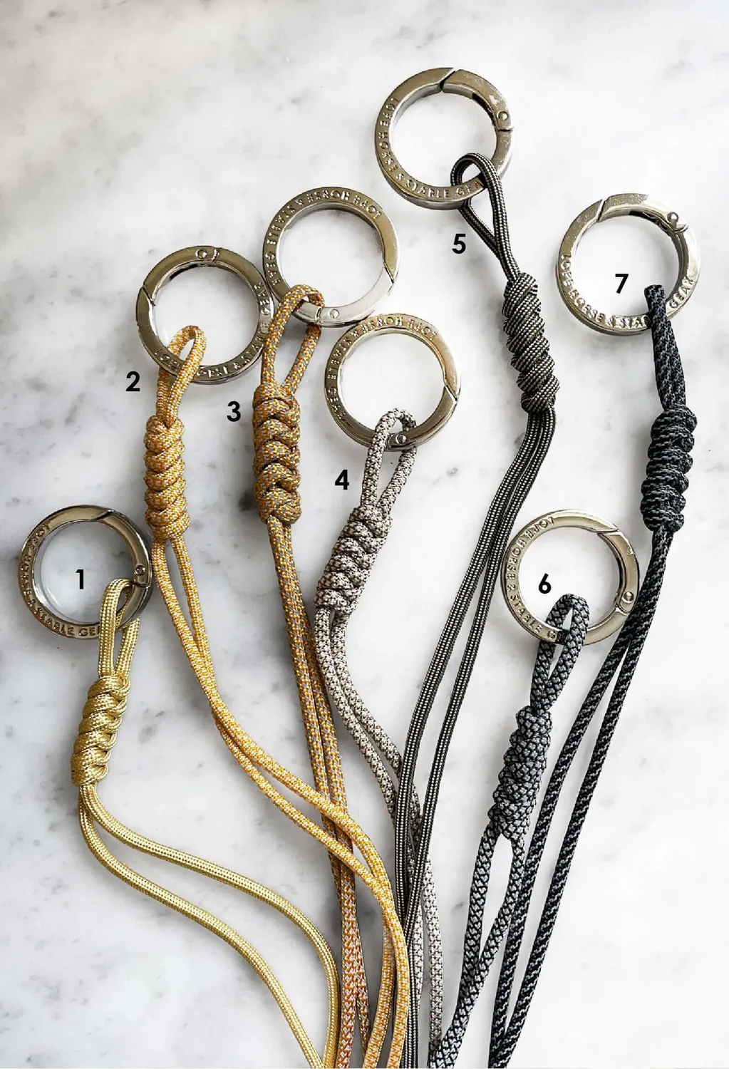 LOPE Stable Bag Charm long taskevedhæng guld