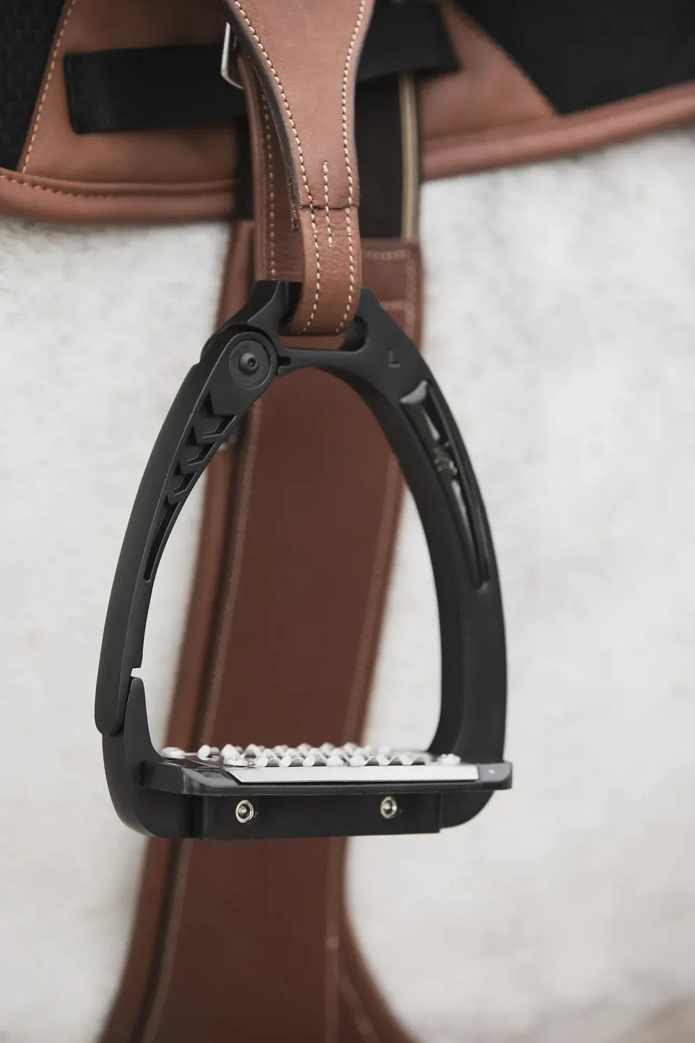 Källquist Lippo Alu Pro12 sikkerhedsstigbøjle sort mat 12 cm 2-pak bred sål