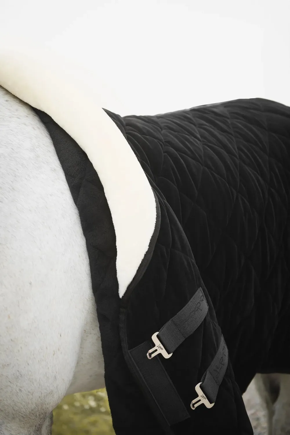 Källquist Lippo Showrug Black Velvet 150g 135cm