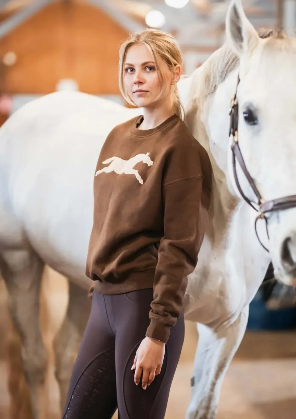 LOPE Horse Crew sweatshirt brun oversized chenillehest