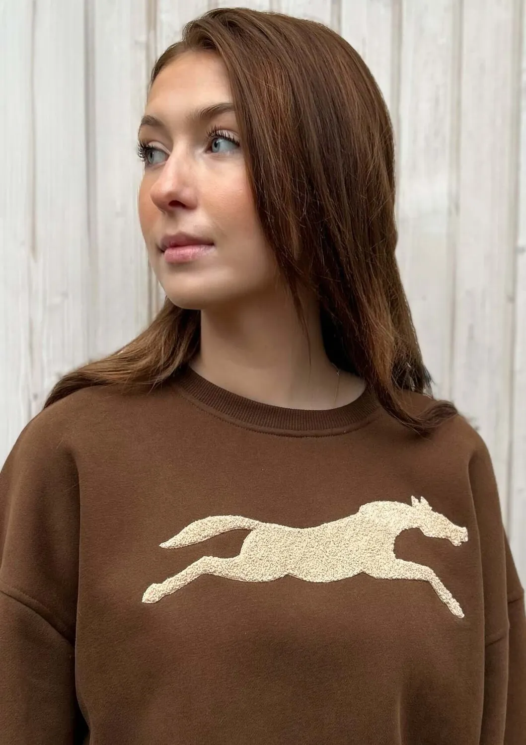 LOPE Horse Crew sweatshirt brun oversized chenillehest