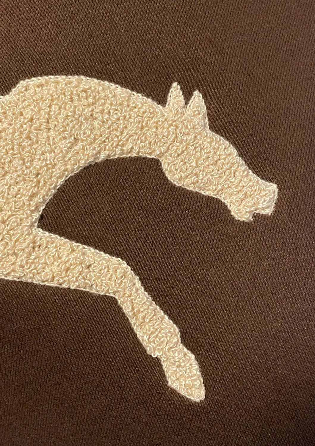 LOPE Horse Crew sweatshirt brun oversized chenillehest